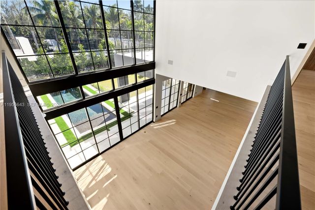 7401 SW 54th Ave, Miami, FL 33143