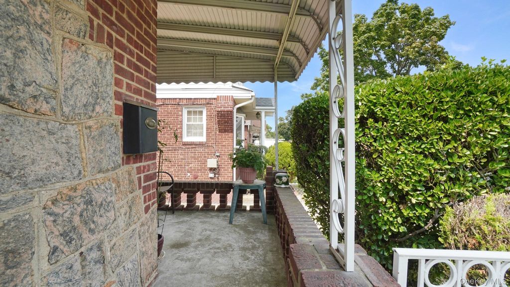 83-50 257th Street, Floral Park, NY 11004 — photo 2