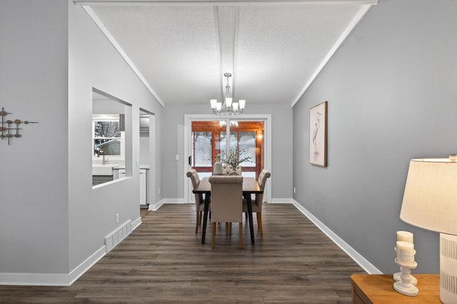 6608 Edgemont Boulevard N, Brooklyn Park, MN 55428