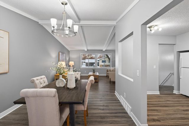 6608 Edgemont Boulevard N, Brooklyn Park, MN 55428