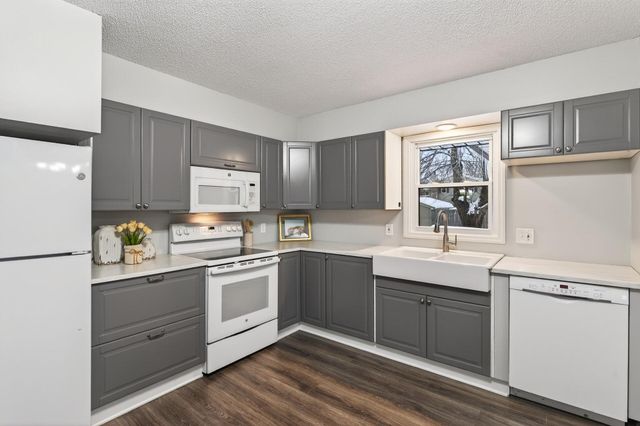 6608 Edgemont Boulevard N, Brooklyn Park, MN 55428