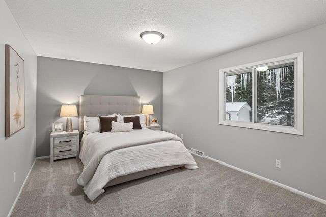 6608 Edgemont Boulevard N, Brooklyn Park, MN 55428