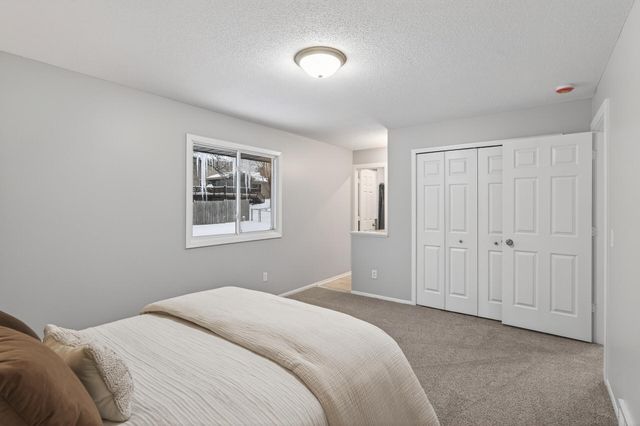 6608 Edgemont Boulevard N, Brooklyn Park, MN 55428