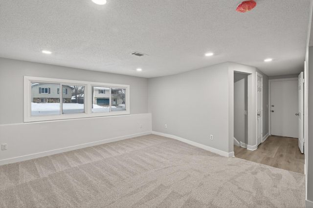 6608 Edgemont Boulevard N, Brooklyn Park, MN 55428