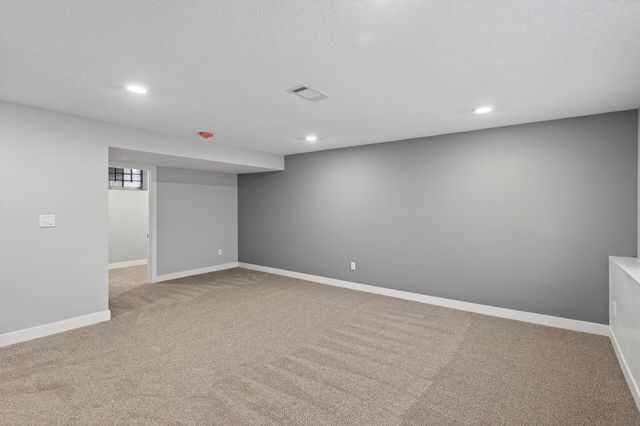 6608 Edgemont Boulevard N, Brooklyn Park, MN 55428