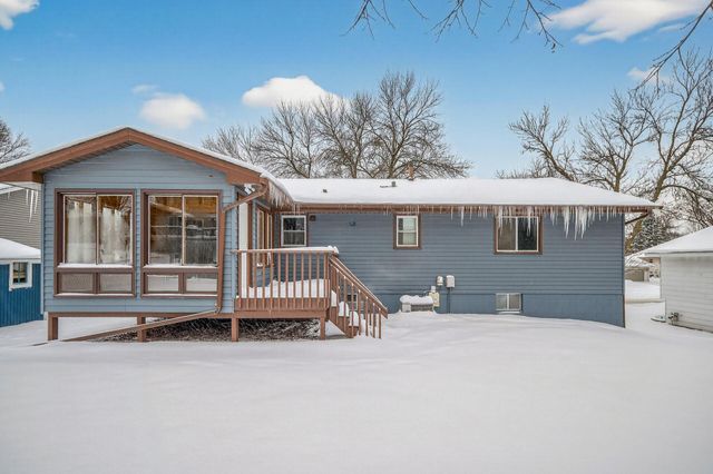 6608 Edgemont Boulevard N, Brooklyn Park, MN 55428