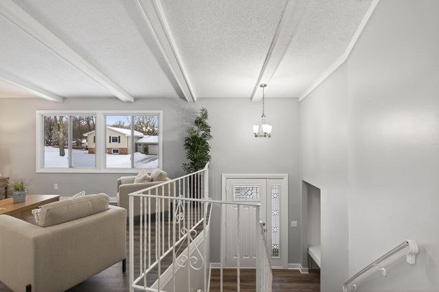 6608 Edgemont Boulevard N, Brooklyn Park, MN 55428