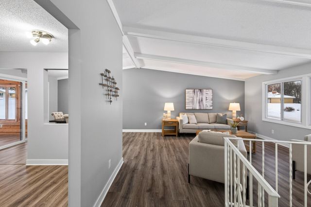 6608 Edgemont Boulevard N, Brooklyn Park, MN 55428