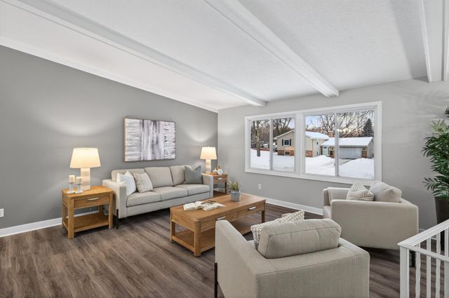 6608 Edgemont Boulevard N, Brooklyn Park, MN 55428