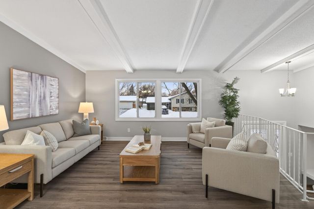 6608 Edgemont Boulevard N, Brooklyn Park, MN 55428