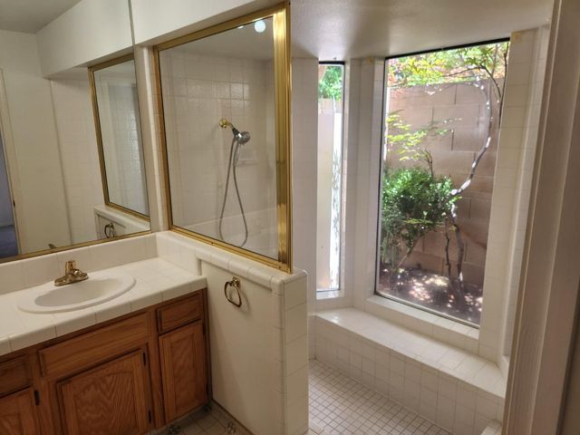 6502 N Delbert Avenue, Fresno, CA 93722