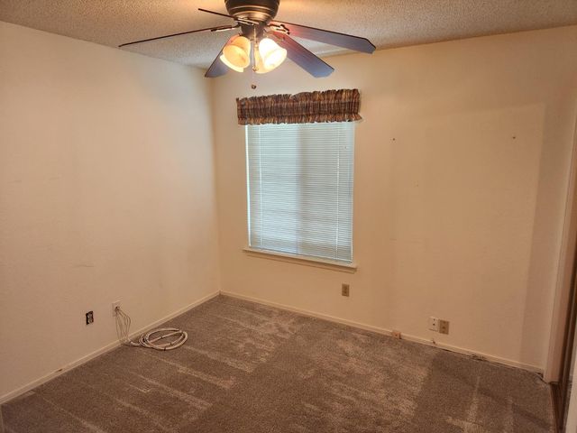 6502 N Delbert Avenue, Fresno, CA 93722