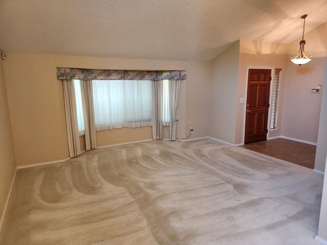 6502 N Delbert Avenue, Fresno, CA 93722