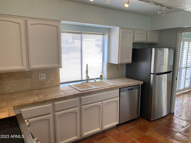 1728 E Belmont Avenue, Phoenix, AZ 85020