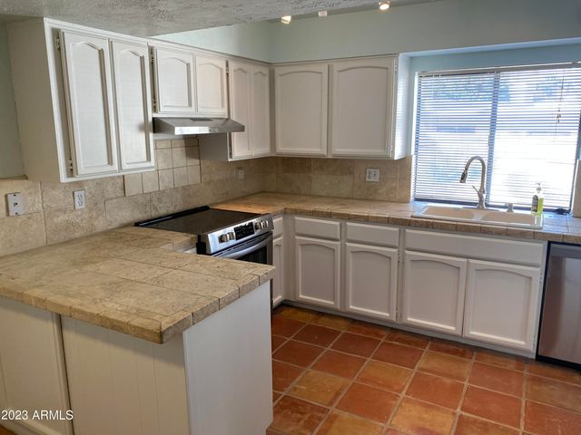 1728 E Belmont Avenue, Phoenix, AZ 85020