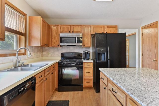 2619 Rachel Court, Chaska, MN 55318