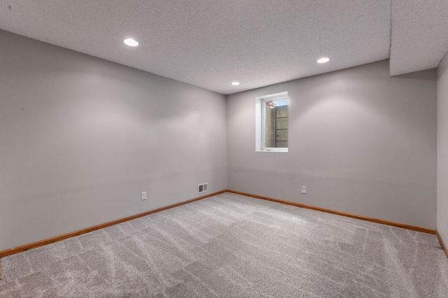 2619 Rachel Court, Chaska, MN 55318