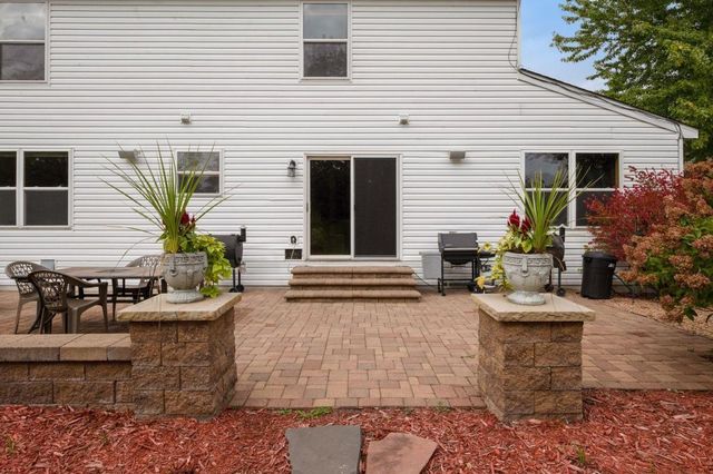 2619 Rachel Court, Chaska, MN 55318