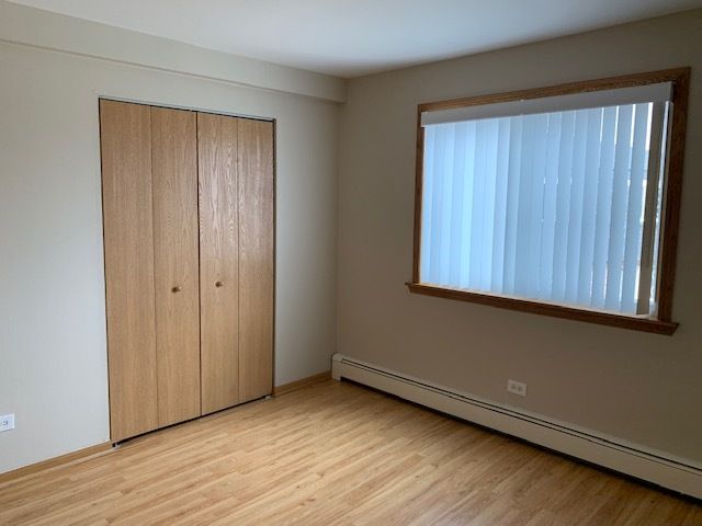 17220 71st Avenue 12, Tinley Park, IL 60477