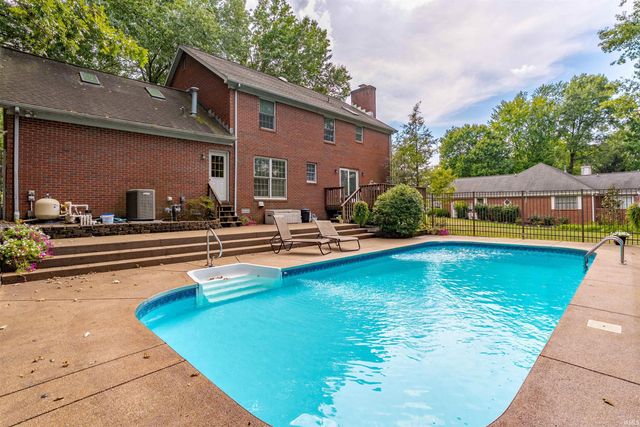 1542 Kings Bridge Road, Evansville, IN 47725
