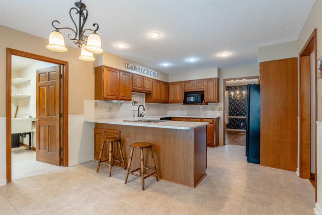 1542 Kings Bridge Road, Evansville, IN 47725