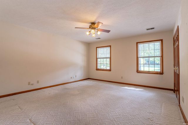 1542 Kings Bridge Road, Evansville, IN 47725