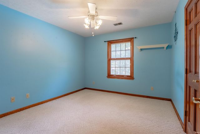 1542 Kings Bridge Road, Evansville, IN 47725