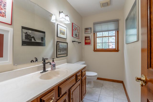 1542 Kings Bridge Road, Evansville, IN 47725