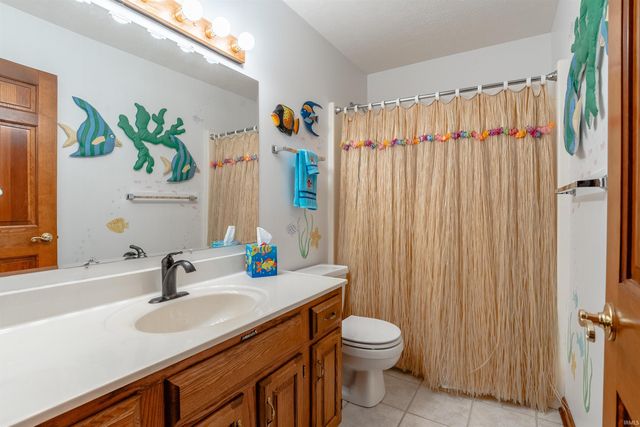 1542 Kings Bridge Road, Evansville, IN 47725