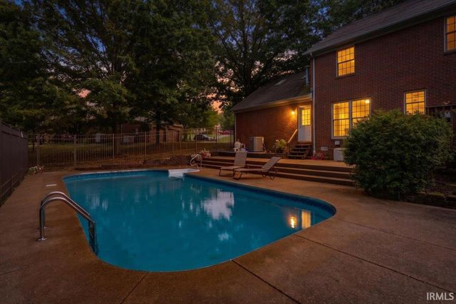 1542 Kings Bridge Road, Evansville, IN 47725