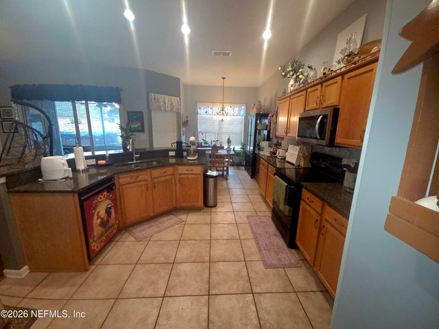 2864 CROSS CREEK Drive, Green Cove Springs, FL 32043