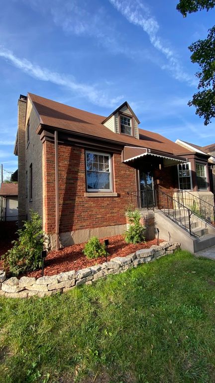 6616 W Melrose Street, Chicago, IL 60634