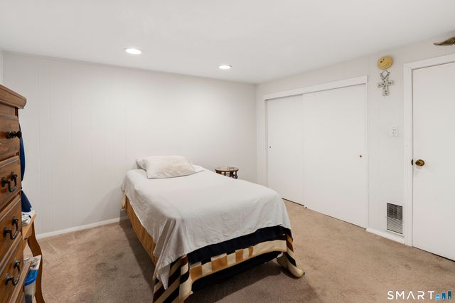 453 Sylvan Knoll Road, Stamford, CT 06902