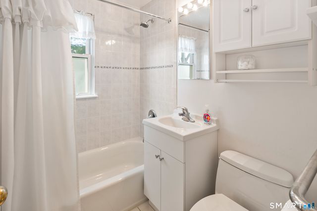 453 Sylvan Knoll Road, Stamford, CT 06902