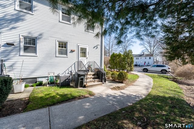 453 Sylvan Knoll Road, Stamford, CT 06902