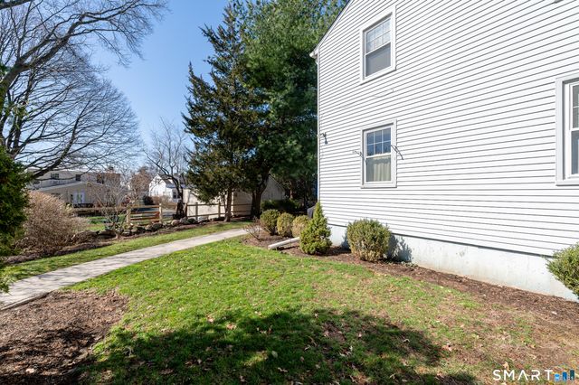 453 Sylvan Knoll Road, Stamford, CT 06902