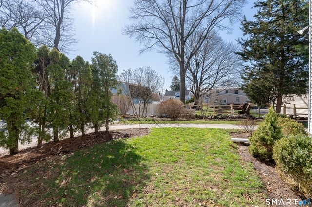 453 Sylvan Knoll Road, Stamford, CT 06902