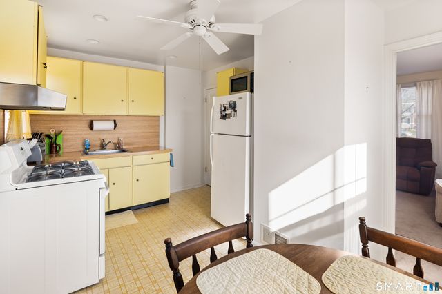 453 Sylvan Knoll Road, Stamford, CT 06902