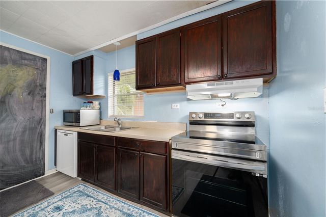 418 NW 27TH TERRACE, Gainesville, FL 32607