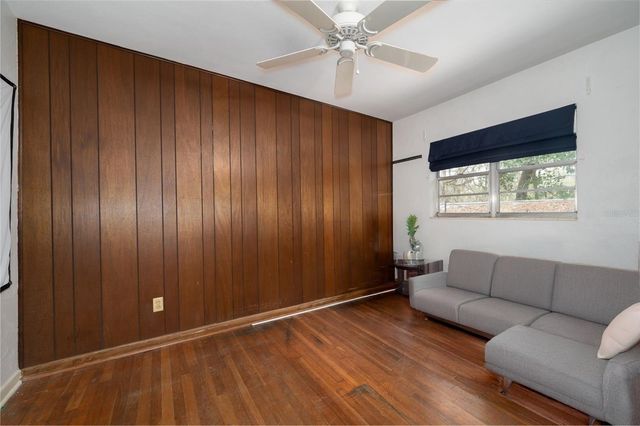 418 NW 27TH TERRACE, Gainesville, FL 32607