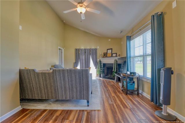160 Collinwood Drive, Raeford, NC 28376