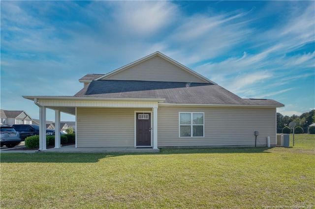 160 Collinwood Drive, Raeford, NC 28376