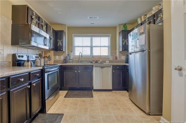160 Collinwood Drive, Raeford, NC 28376