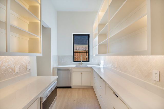 4222 Middleton Road, Dallas, TX 75229