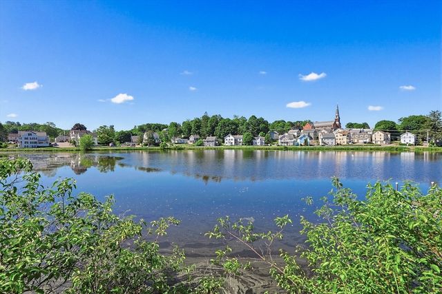 24 Cherry St, Spencer, MA 01562