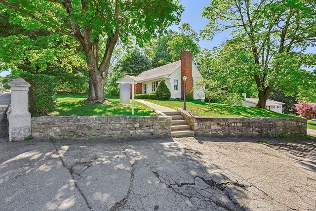 24 Cherry St, Spencer, MA 01562