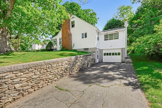 24 Cherry St, Spencer, MA 01562