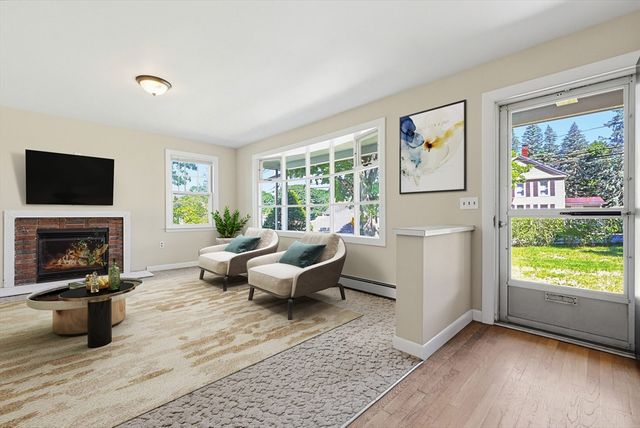 24 Cherry St, Spencer, MA 01562