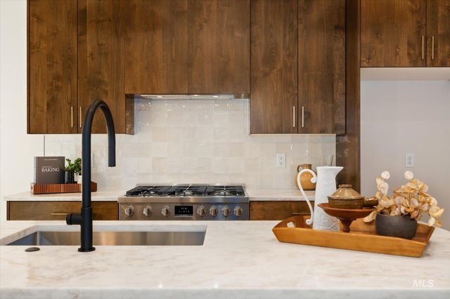 5612 W Grover St, Boise, ID 83705