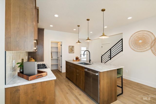 5612 W Grover St, Boise, ID 83705